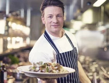 Σώθηκαν από τη χρεοκοπία τα εστιατόρια του διάσημου σεφ Τζέιμι Όλιβερ!